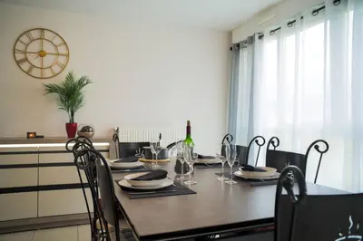 Plan de l'établissement Appartement lumineux, 80m², proche des Vosges