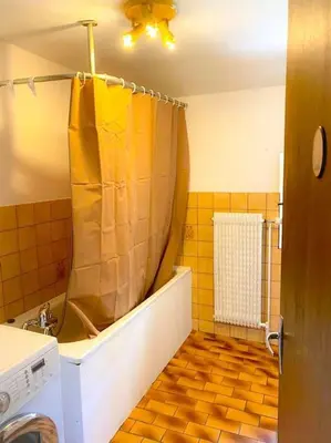 Salle de bains dans l'établissement Gîte Marchand