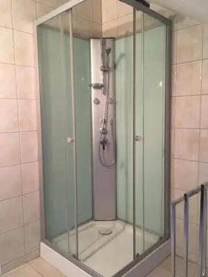 Salle de bains dans l'établissement Gite du Château