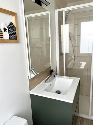 Salle de bains dans l'établissement Gîte proche Colmar vignoble