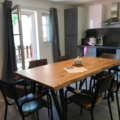 Cuisine ou kitchenette dans l'établissement Gite Terrasse Le Doux Refuge à Beblenheim Parking privé
