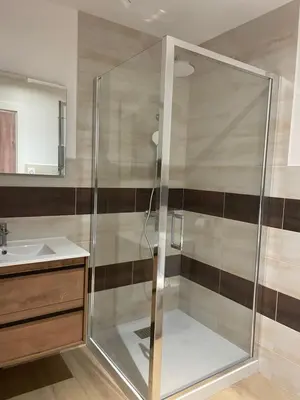 Salle de bains dans l'établissement Les gîtes de la bergerie