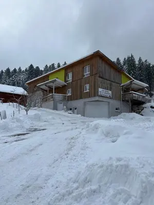 L'établissement Les gîtes de la bergerie en hiver