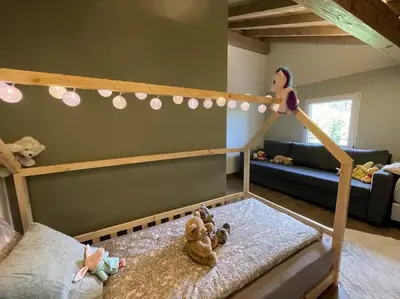 Un ou plusieurs lits dans un hébergement de l'établissement RELAX CHALET Nature Retreat - isolé sur 3 hectares - confort de LUXE - maison entière 150m2 - près de La Bresse