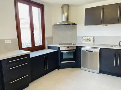 Cuisine ou kitchenette dans l'établissement Gîte du Charme - atypique et chaleureux