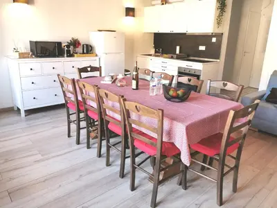 Cuisine ou kitchenette dans l'établissement Petite Venise Grand Duplex Turenne Hyper Centre