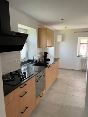 Cuisine ou kitchenette dans l'établissement La petite maison