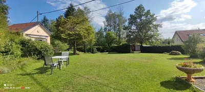 Jardin de l'établissement Chambres d’hôtes plateau des mille étangs