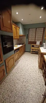 Cuisine ou kitchenette dans l'établissement La colline de pam