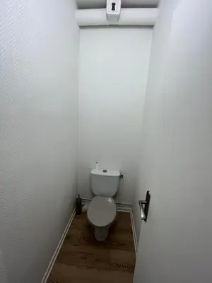 Salle de bains dans l'établissement Appartement centre-ville de Lure gauche