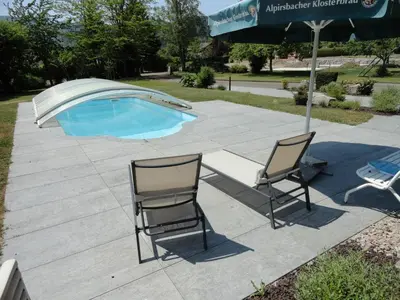 Piscine de l'établissement GÏTE LA DANSE DES BICHES ou située à proximité