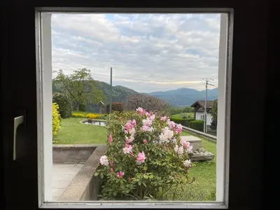 Vue générale sur la montagne ou vue sur la montagne depuis la maison de vacances