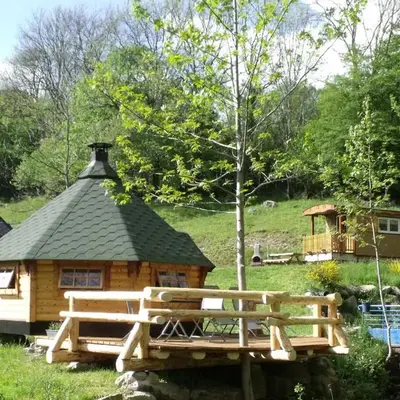 Escapade Romantique: Cabane avec Terrasse Panoramique