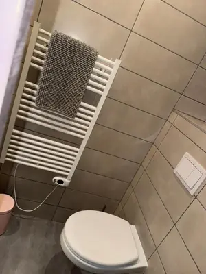 Salle de bains dans l'établissement Au p’tit nid douillet de Léa