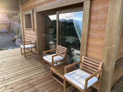 Balcon ou terrasse dans l'établissement Gîte la Tanière de L'Ourse