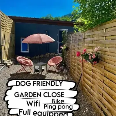 Petite maison au calme avec jardin clôturé les animaux bienvenue