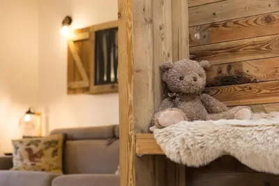Coin salon dans l'établissement Home des bois