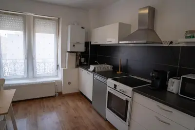 Cuisine ou kitchenette dans l'établissement Le Luma