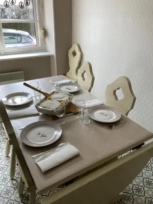 Coin salon dans l'établissement La Bresse, 50 m du centre ville, appartement 4-6 personnes