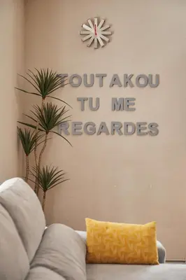 Coin salon dans l'établissement L'Alsacien Artiste - Art - Moderne - Wifi - Netflix