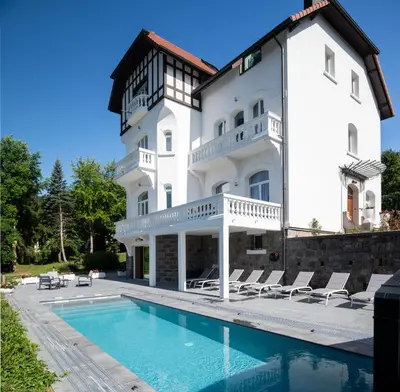 Piscine de l'établissement La Villa Concorde ou située à proximité