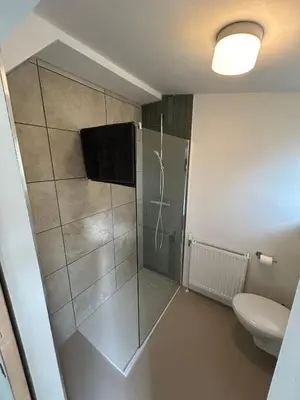 Salle de bains dans l'établissement Camping du Château