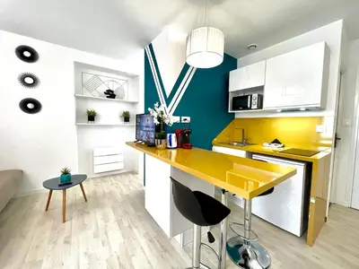 Cuisine ou kitchenette dans l'établissement Color Studio - Proche Gare - 2P