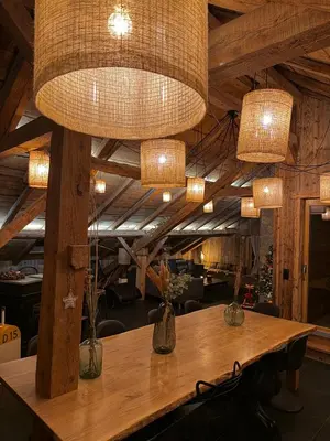 Restaurant ou autre lieu de restauration dans l'établissement Stone Lake Luxury Lodge