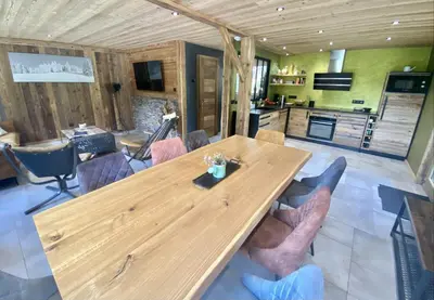Cuisine ou kitchenette dans l'établissement Le P'tit Curieux