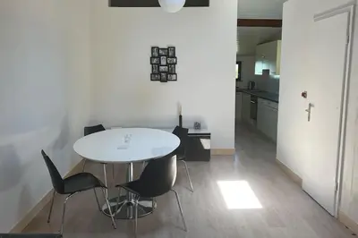 Cuisine ou kitchenette dans l'établissement La Petit Frontière