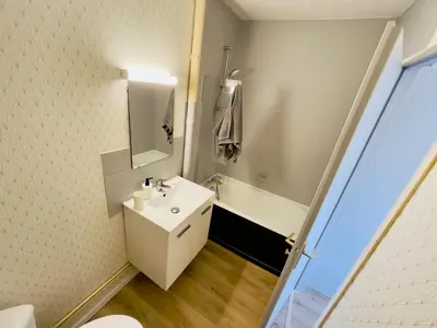 Salle de bains dans l'établissement Studio 43aJJ
