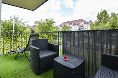 Balcon ou terrasse dans l'établissement Le Chill&Chic Terrasse - Parking