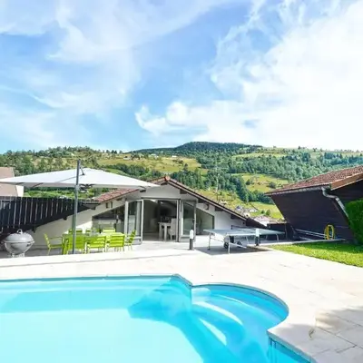 Bargkass - Vue montagne et piscine