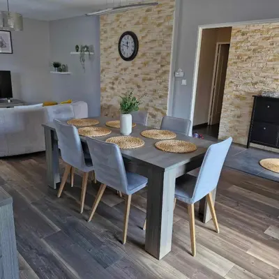 Coin salon dans l'établissement Maison de vacances