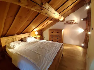 Un ou plusieurs lits dans un hébergement de l'établissement Buckey Lodge, à 2 minutes des cascades de Tendon