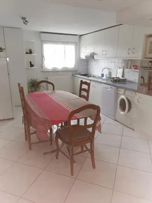 Cuisine ou kitchenette dans l'établissement Chez Raphaël