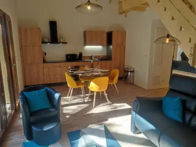 Cuisine ou kitchenette dans l'établissement Alsace Chalet & Spa Meyer-Krumb