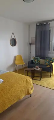 Un ou plusieurs lits dans un hébergement de l'établissement Studio KULLA avec terasse 5mn Basel Airport