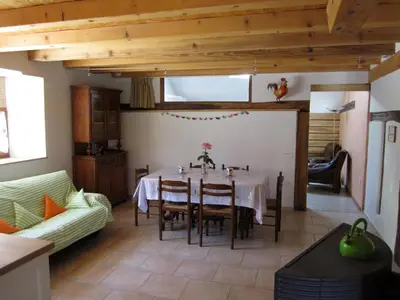 Coin salon dans l'établissement Gîte Alsacien Authentique | 6 Pers. | Terrasses & Jardin | Adapté PMR - FR-1-744-18