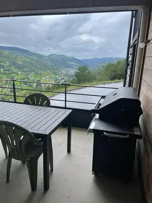 Vue générale sur la montagne ou vue sur la montagne depuis l'appartement