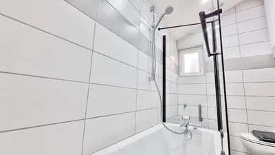 Salle de bains dans l'établissement Le Ptit Paradis - Calme - Wifi - Cour privée - Relax BNB