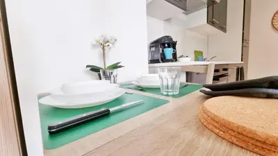 Cuisine ou kitchenette dans l'établissement Le Ptit Paradis - Calme - Wifi - Cour privée - Relax BNB