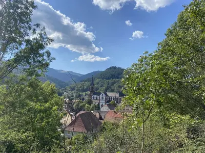 Vue générale sur la montagne ou vue sur la montagne depuis la maison de vacances