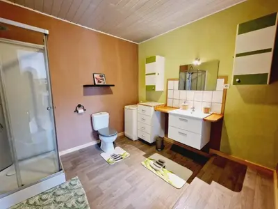 Salle de bains dans l'établissement Le Petit Veternat