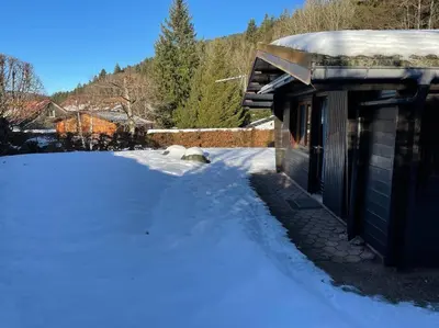 L'établissement Chalet terrain clôturé, bien placé, 2 chambres en hiver