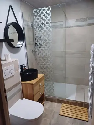 Salle de bains dans l'établissement Entre Montagnes et Lacs