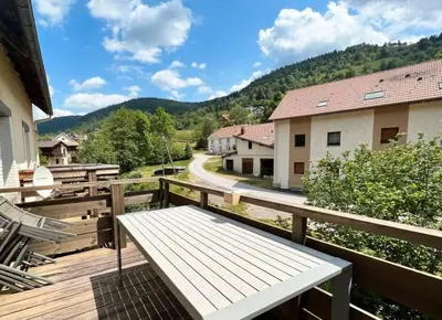 Vue générale sur la montagne ou vue sur la montagne depuis l'appartement