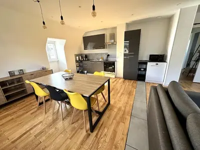 Cuisine ou kitchenette dans l'établissement Gîte Le Manala