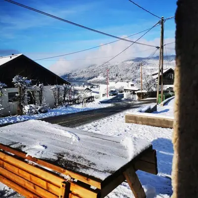 Vue générale sur la montagne ou vue sur la montagne depuis l'appartement