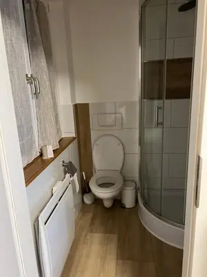 Salle de bains dans l'établissement Maison letiluca